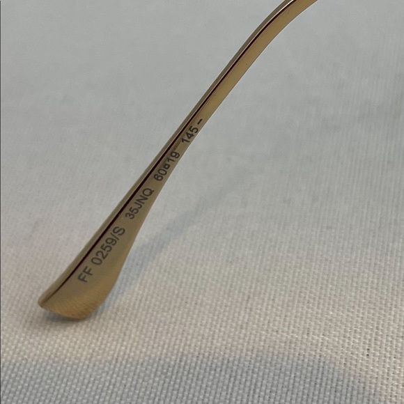 FENDI SUNGLASSES! - Picture 12 of 12